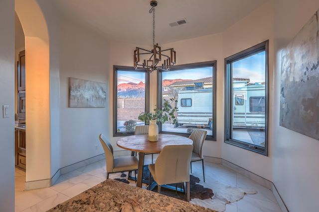 9900 Eagle Rock Avenue NE, Albuquerque, NM 87122