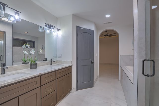 9900 Eagle Rock Avenue NE, Albuquerque, NM 87122