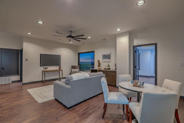 9900 Eagle Rock Avenue NE, Albuquerque, NM 87122