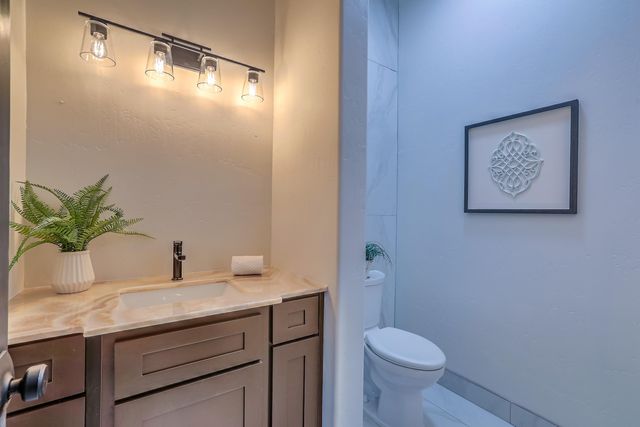 9900 Eagle Rock Avenue NE, Albuquerque, NM 87122