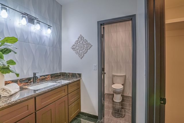 9900 Eagle Rock Avenue NE, Albuquerque, NM 87122