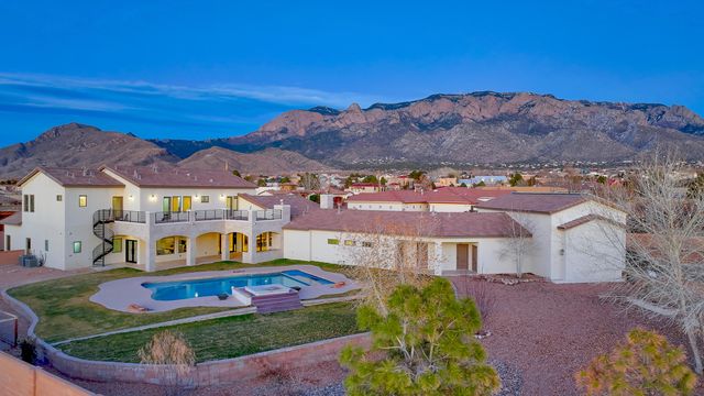 9900 Eagle Rock Avenue NE, Albuquerque, NM 87122