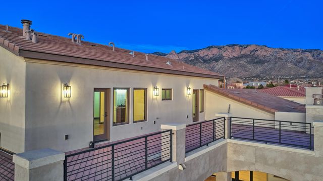 9900 Eagle Rock Avenue NE, Albuquerque, NM 87122