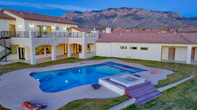 9900 Eagle Rock Avenue NE, Albuquerque, NM 87122