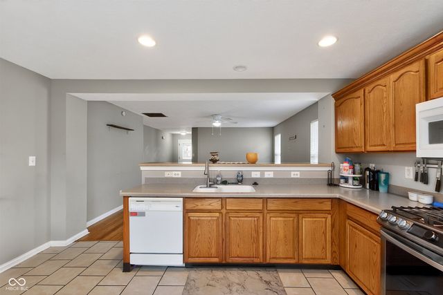 8174 Sydney Lane, Avon, IN 46123