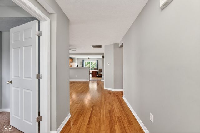 8174 Sydney Lane, Avon, IN 46123