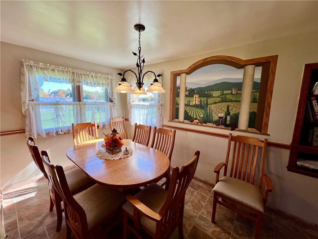 Image 7 of property listing at 829 S Cascade St, New Castle, PA 16101