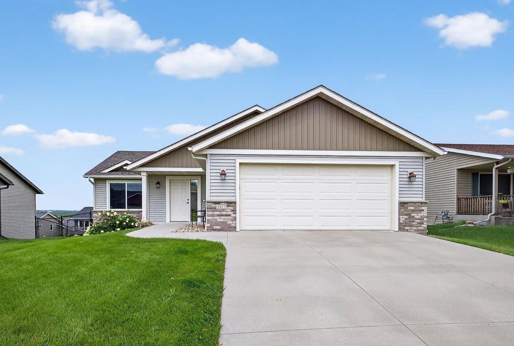5817 Lloyd Street NW, Rochester, MN 55901