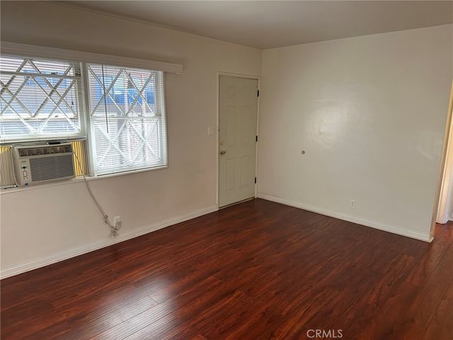 611 E Santa Anita Avenue, Burbank, CA 91501