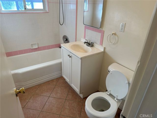 611 E Santa Anita Avenue, Burbank, CA 91501