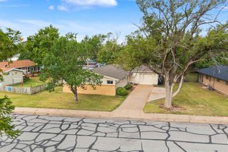 3216 Canterbury Dr, Salina, KS 67401
