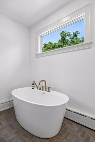 2432 W 24th Street, Minneapolis, MN 55405