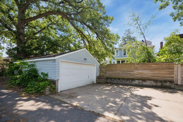 2432 W 24th Street, Minneapolis, MN 55405