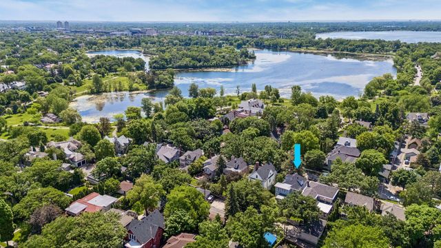 2432 W 24th Street, Minneapolis, MN 55405