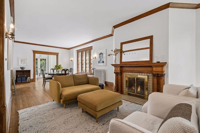2432 W 24th Street, Minneapolis, MN 55405