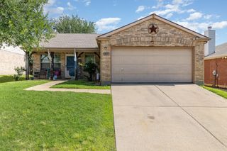 8900 Tumbleweed Drive, Cross Roads, TX 76227