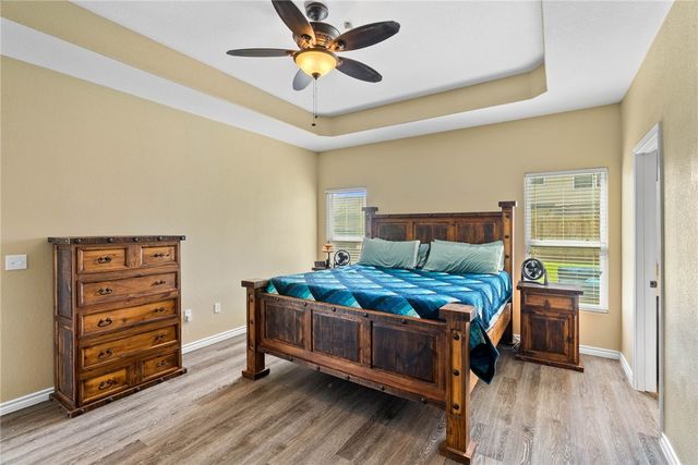 321 Pacific Dr, Portland, TX 78374