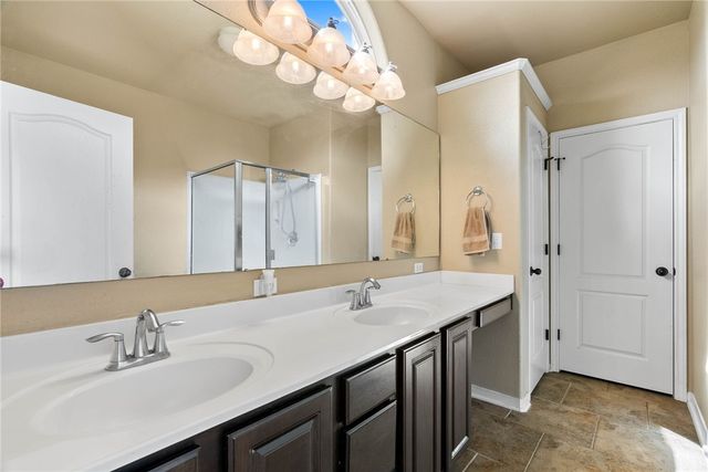 321 Pacific Dr, Portland, TX 78374