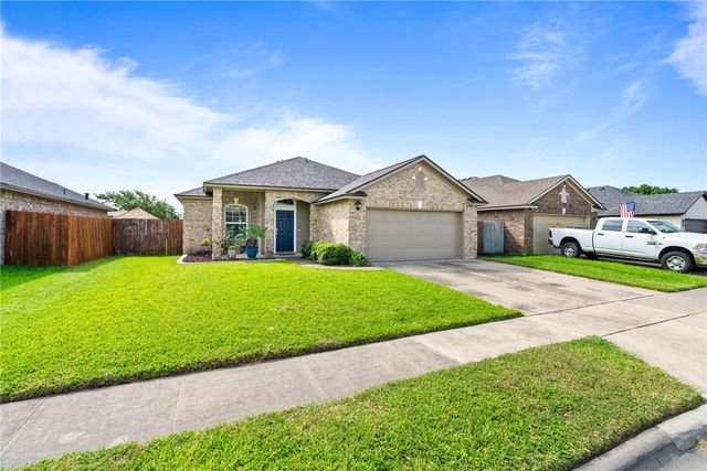 321 Pacific Dr, Portland, TX 78374