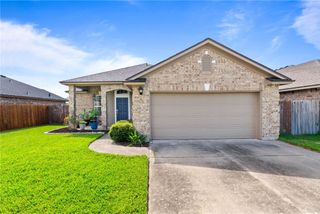321 Pacific Dr, Portland, TX 78374