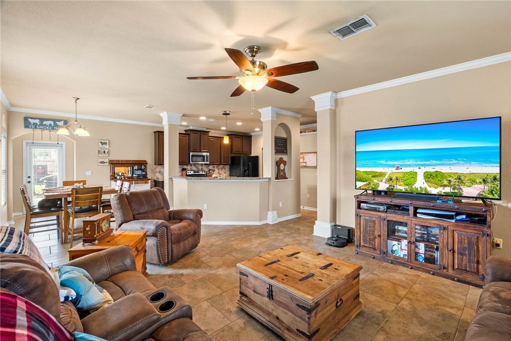 321 Pacific Dr, Portland, TX 78374 — photo 5