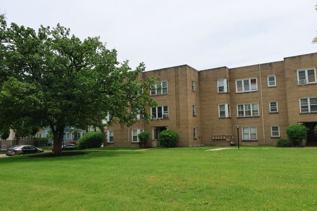 1747 W 95th Place 1, Chicago, IL 60643