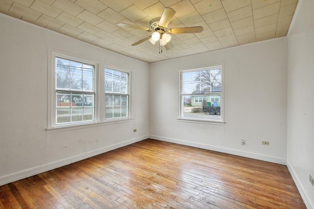 921 W 5th ST, Taylor, TX 76574
