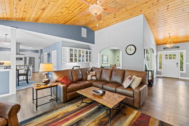 18594 Norlene Way, Grass Valley, CA 95949