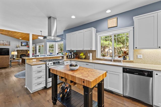 18594 Norlene Way, Grass Valley, CA 95949