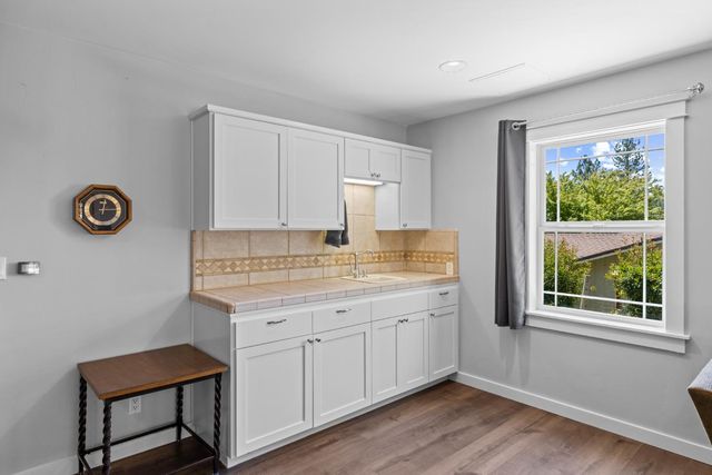 18594 Norlene Way, Grass Valley, CA 95949
