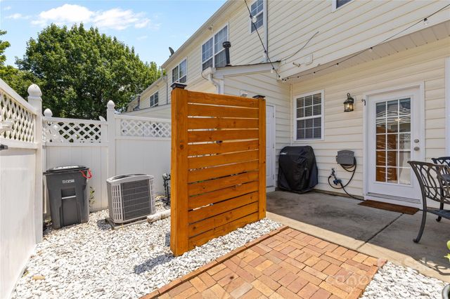 514 Bent Leaf Court, Fort Mill, SC 29708