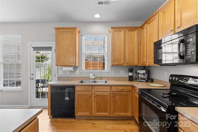 514 Bent Leaf Court, Fort Mill, SC 29708