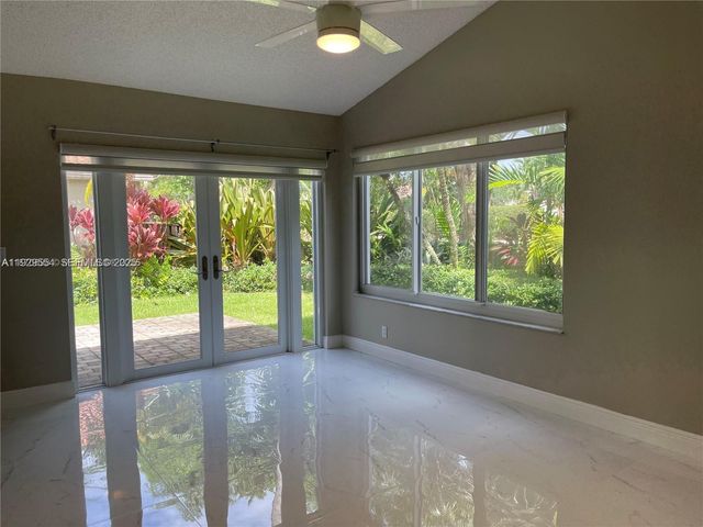 10101 NW 5th St 10101, Plantation, FL 33324