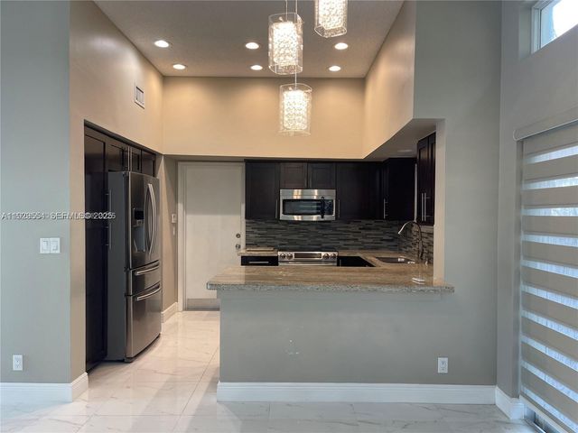 10101 NW 5th St 10101, Plantation, FL 33324