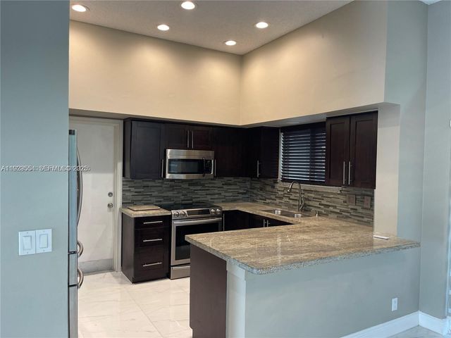 10101 NW 5th St 10101, Plantation, FL 33324