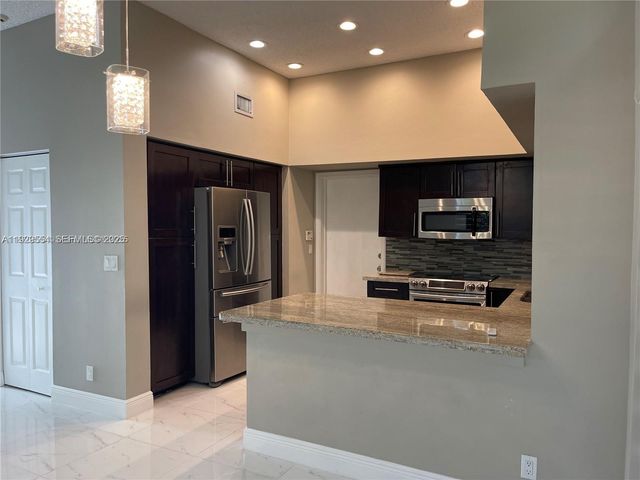 10101 NW 5th St 10101, Plantation, FL 33324