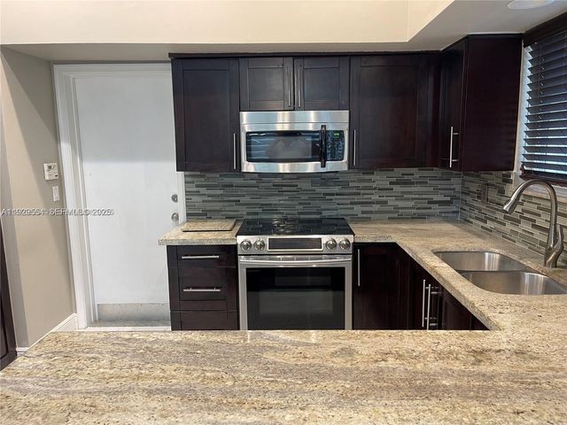 10101 NW 5th St 10101, Plantation, FL 33324