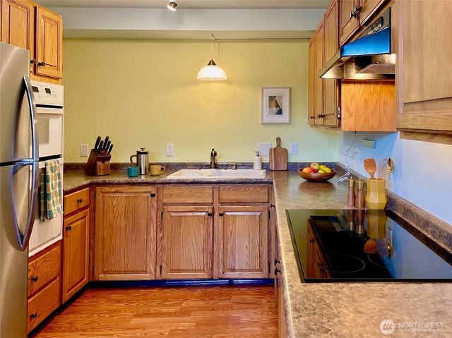 2801 14th Avenue W, Seattle, WA 98119
