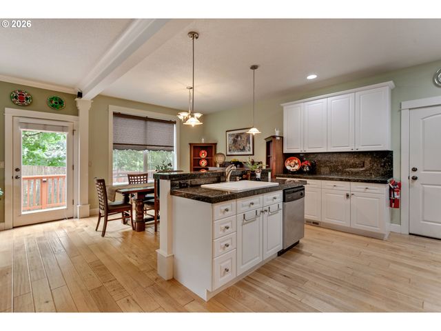 9130 N SENECA St, Portland, OR 97203