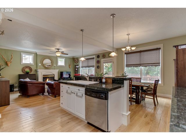 9130 N SENECA St, Portland, OR 97203