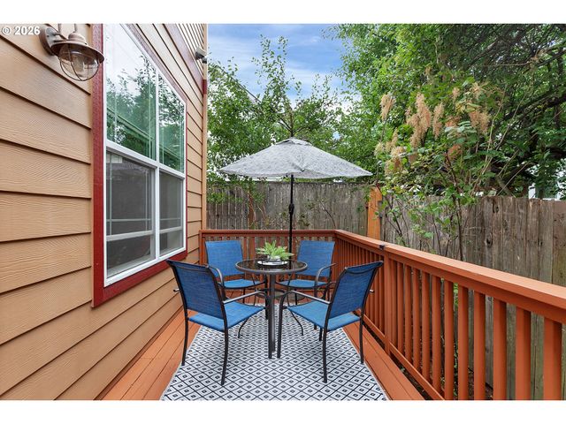 9130 N SENECA St, Portland, OR 97203
