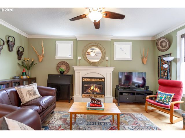 9130 N SENECA St, Portland, OR 97203