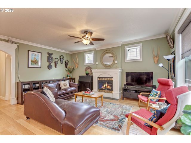 9130 N SENECA St, Portland, OR 97203