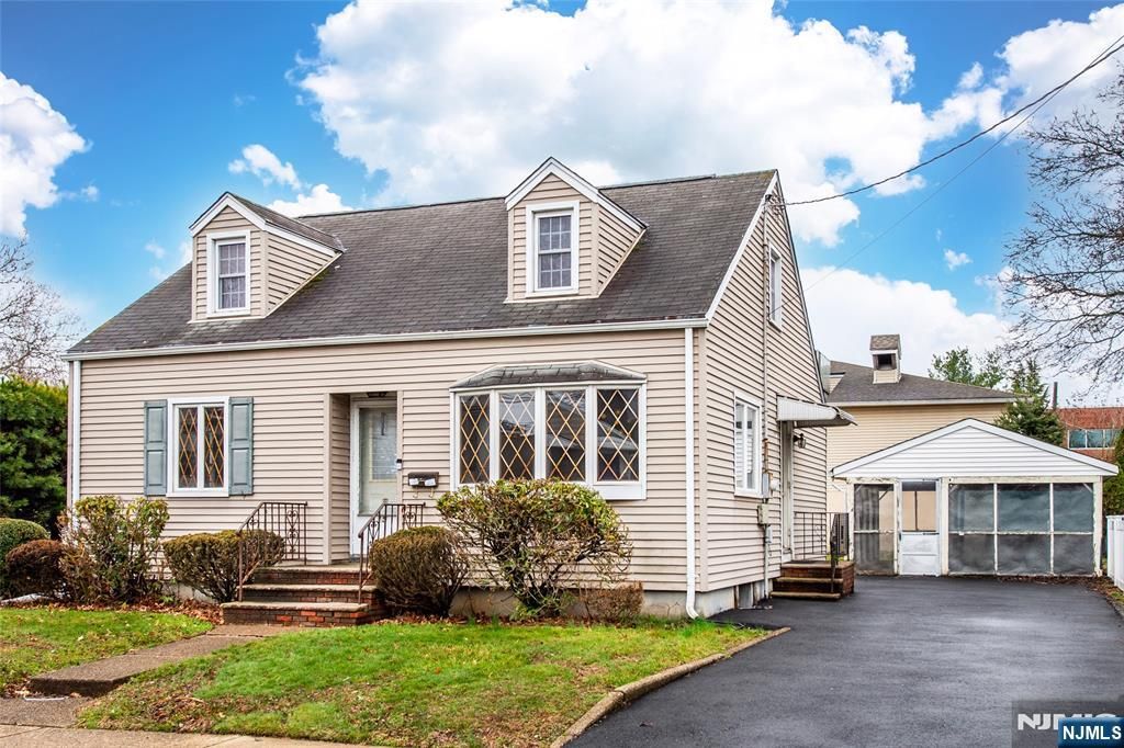 15 Passaic Avenue, Woodland Park, NJ 07424