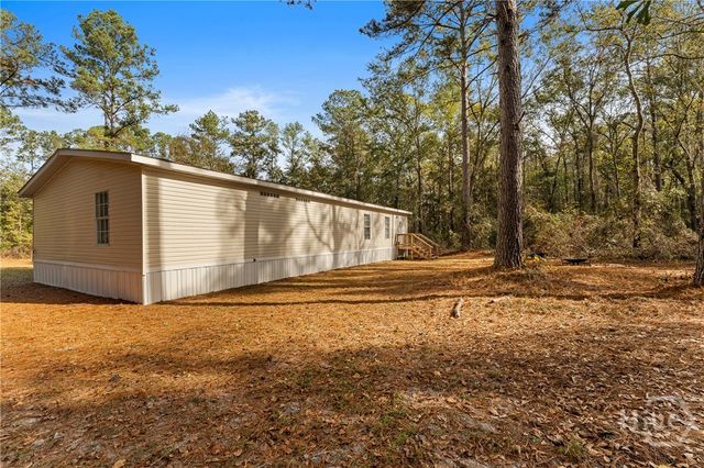 1093 Lawrence Church Road, Pembroke, GA 31321
