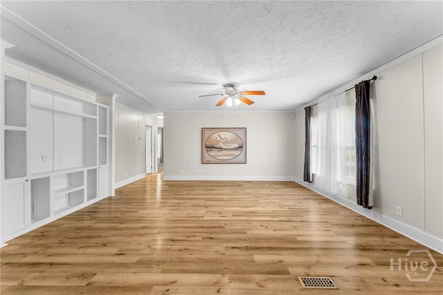 1093 Lawrence Church Road, Pembroke, GA 31321