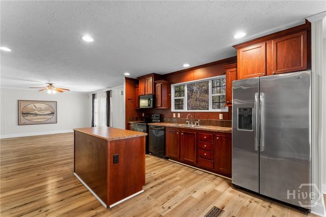 1093 Lawrence Church Road, Pembroke, GA 31321