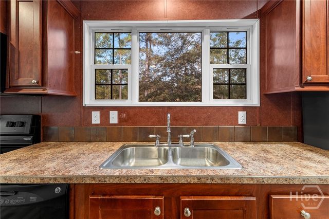 1093 Lawrence Church Road, Pembroke, GA 31321