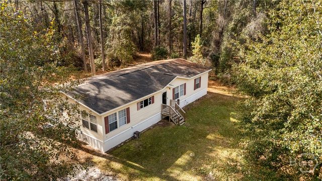 1093 Lawrence Church Road, Pembroke, GA 31321