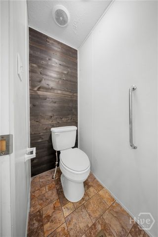 1093 Lawrence Church Road, Pembroke, GA 31321